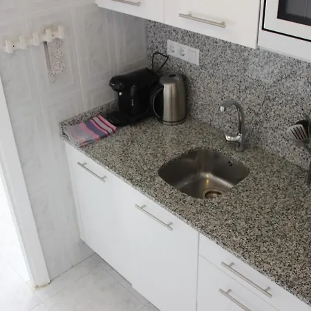 Apartment Beautiful In Front Of Beach, Pool, View Roses
