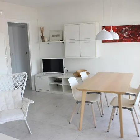 Apartment Beautiful In Front Of Beach, Pool, View